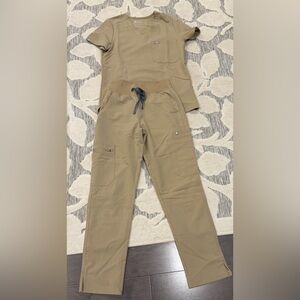 Figs technical collection. Worn once.